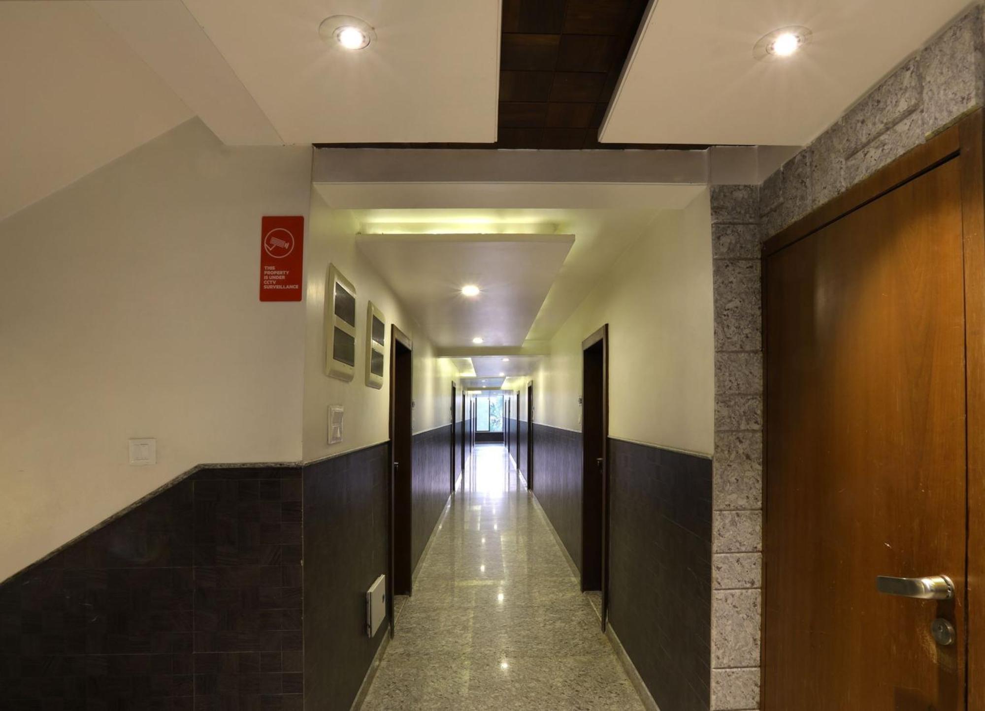 Collection O Satyan Inn Shirdi Extérieur photo