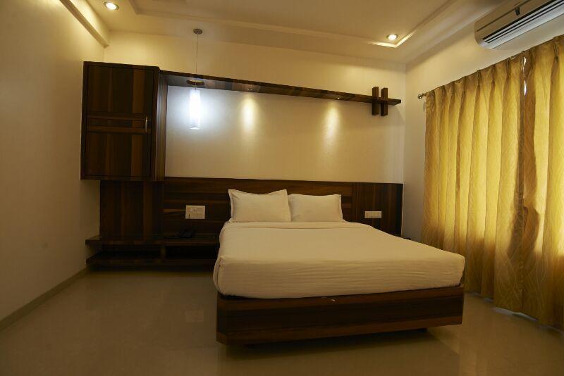 Collection O Satyan Inn Shirdi Chambre photo