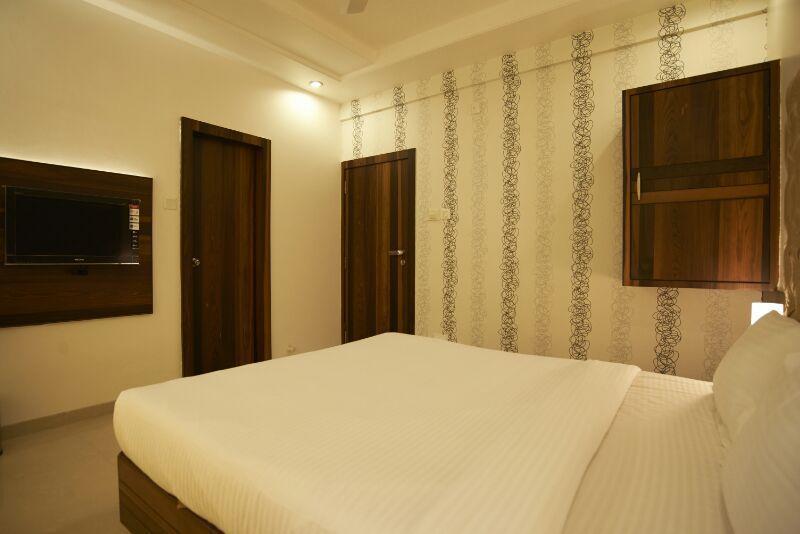 Collection O Satyan Inn Shirdi Extérieur photo
