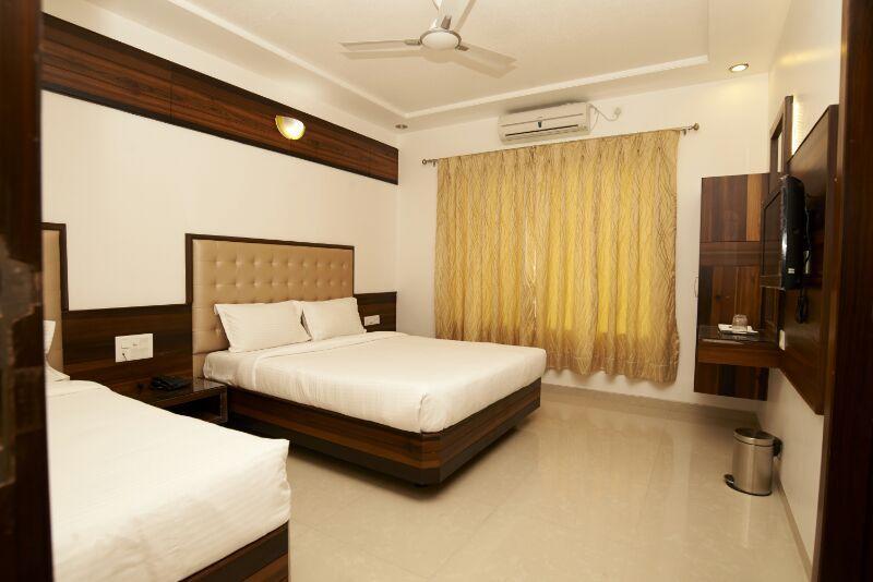 Collection O Satyan Inn Shirdi Extérieur photo